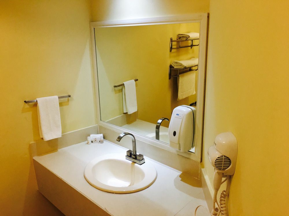 Torreón Hotel San Ignacio Inn מראה חיצוני תמונה